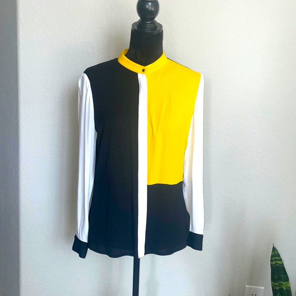 JULIO, Colorblocked Split-Neck Blouse - Picture 2 of 14